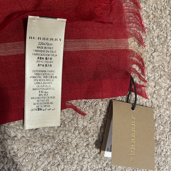 Burberry Lightweight Bright Persimmon - Picture 9 of 9